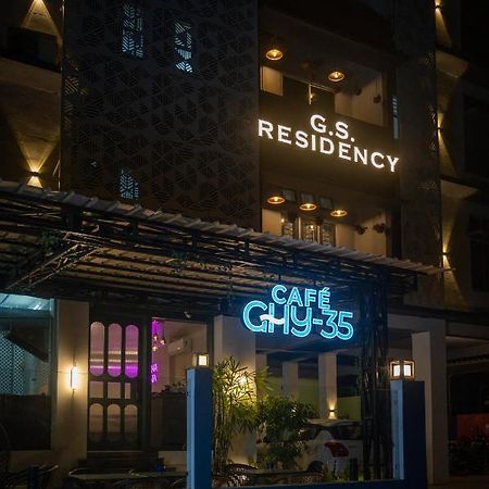 Gs Residency Hotell Guwahati Exteriör bild