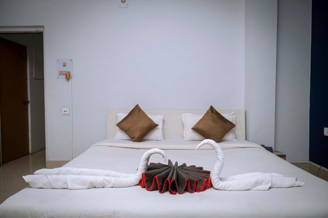 Gs Residency Hotell Guwahati Exteriör bild